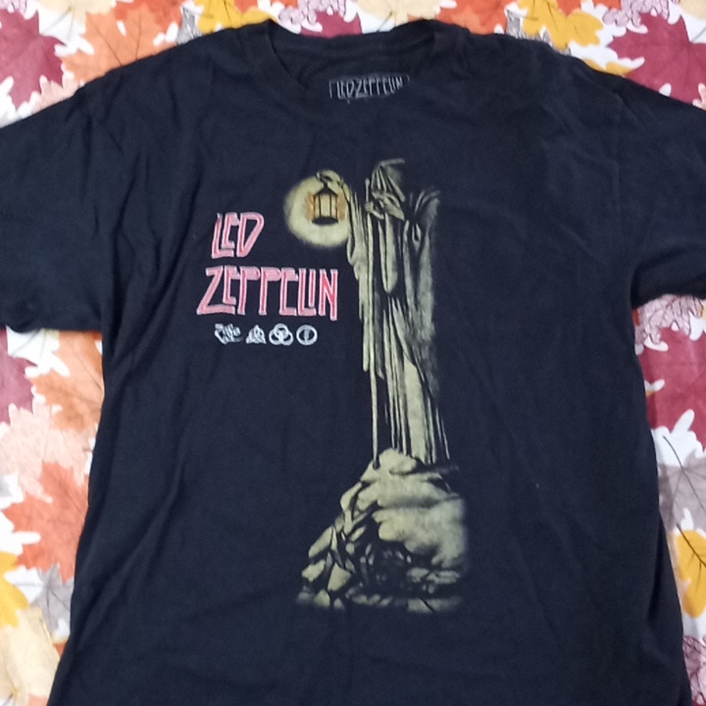 Led Zeppelin tshirt